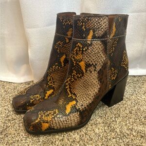 Franco Sarto ‘Generous’ Snake Skin‎ Heel Ankle Boots Booties Size 8.5 EUC